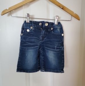 Toddler true religion distressed deni shorts.‎ Size 2T.